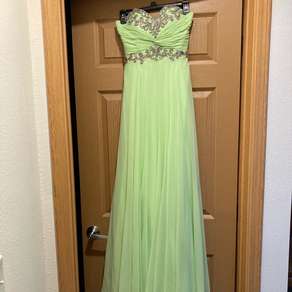 Caché Green Prom Dress, Evening Gown with Train